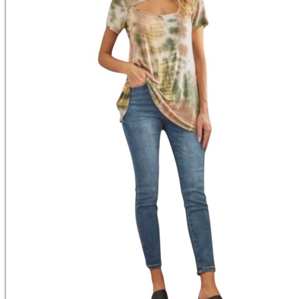 Olive Tie Dye Cut Out Top - Picture 4 of 4